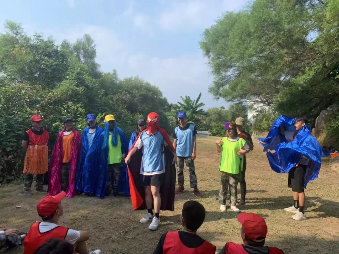 午飯后的開(kāi)場(chǎng)舞